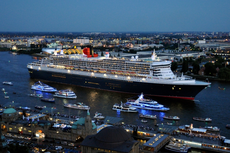 Queen Mary 2 4