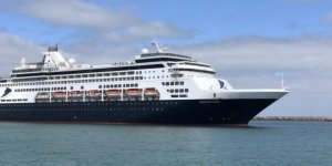 Vasco da Gama to Dock in Fremantle