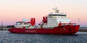 China's polar icebreaker starts its first mission