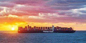 Hapag-Lloyd raises earnings forecast amid