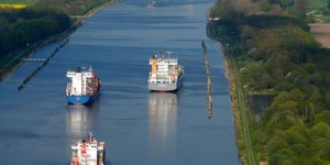 Two vessels contacted in Kiel Canal