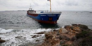 Cargo ship runs aground in Strait of Bonifacio