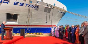 Stena Line's Stena Estrid sailing its way to Holyhead